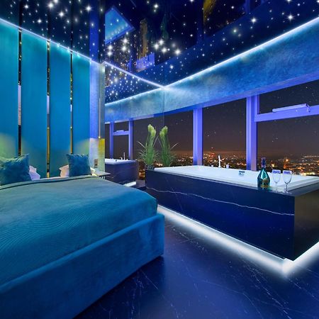 Apartamenty Sky Tower Z Jakuzzi Przy Oknie Wroclaw Dış mekan fotoğraf