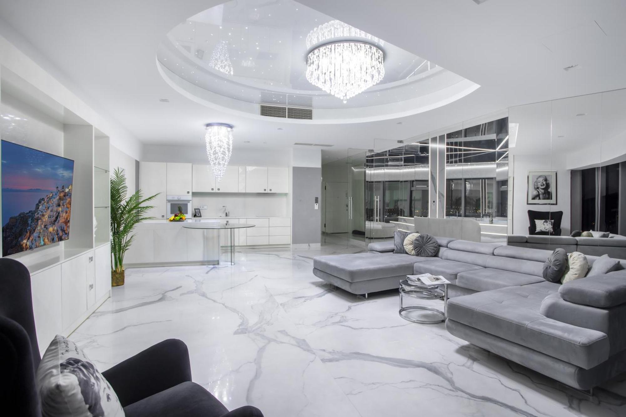 Apartamenty Sky Tower Z Jakuzzi Przy Oknie Wroclaw Dış mekan fotoğraf
