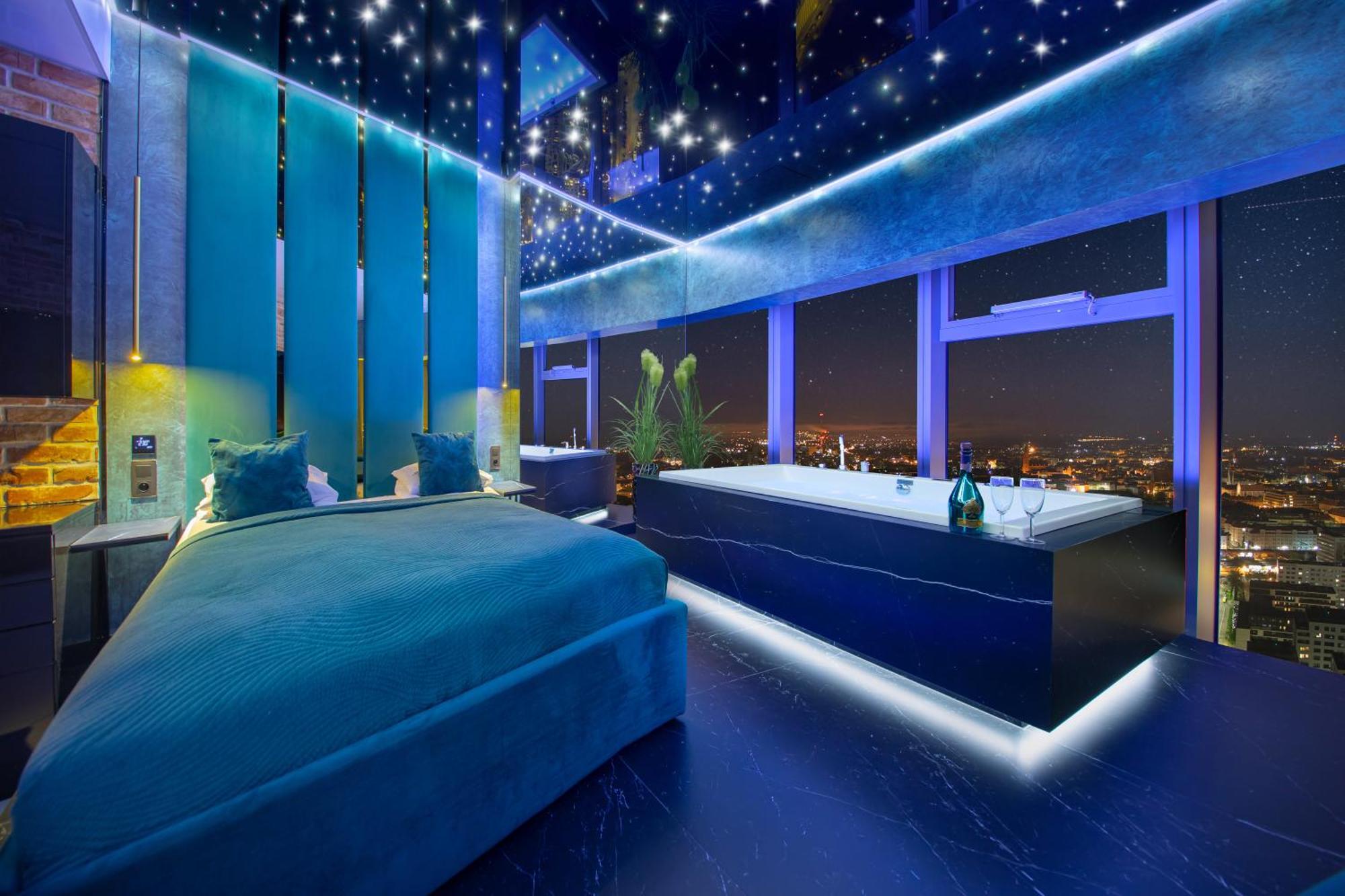 Apartamenty Sky Tower Z Jakuzzi Przy Oknie Wroclaw Dış mekan fotoğraf