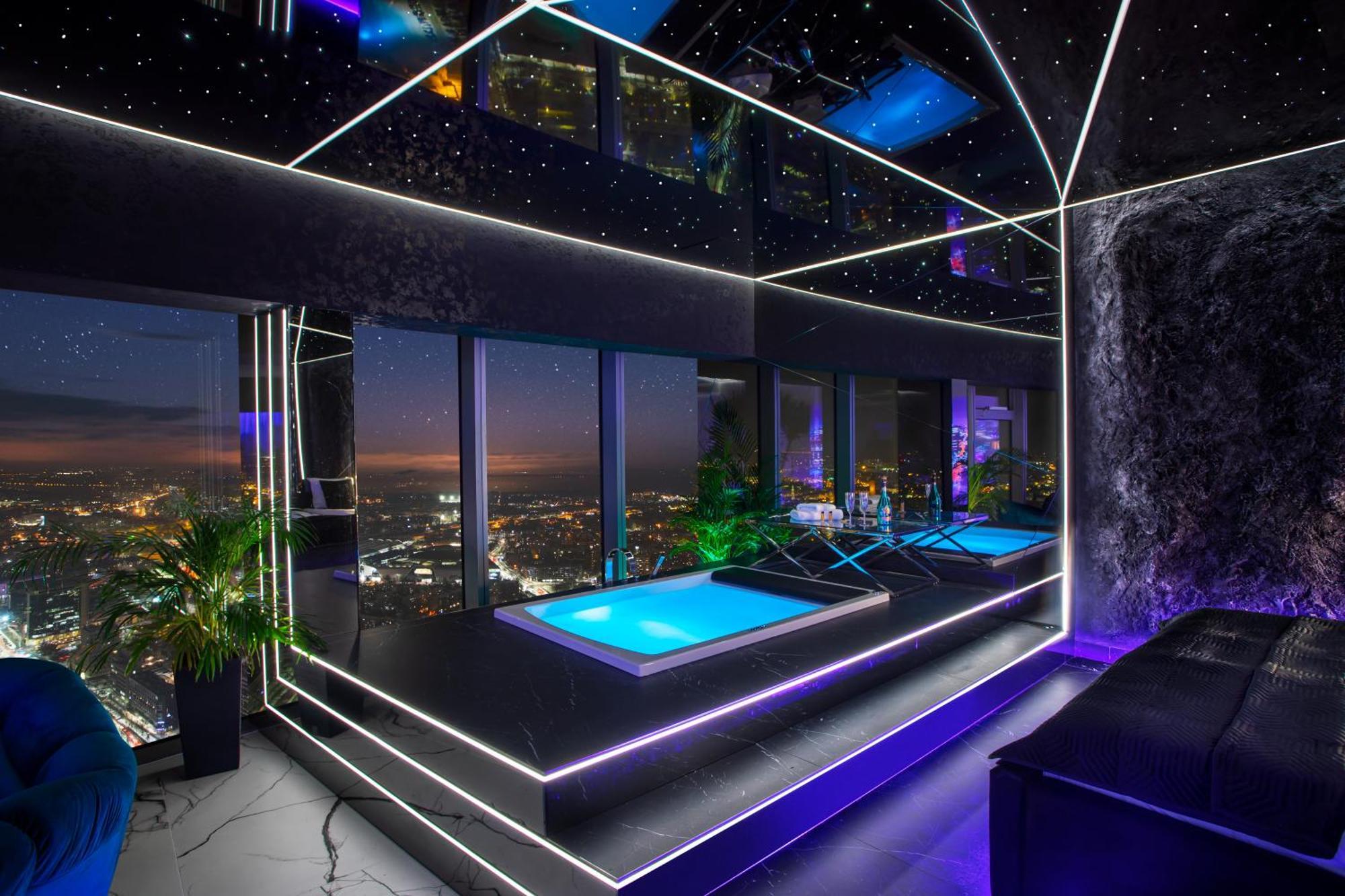 Apartamenty Sky Tower Z Jakuzzi Przy Oknie Wroclaw Dış mekan fotoğraf