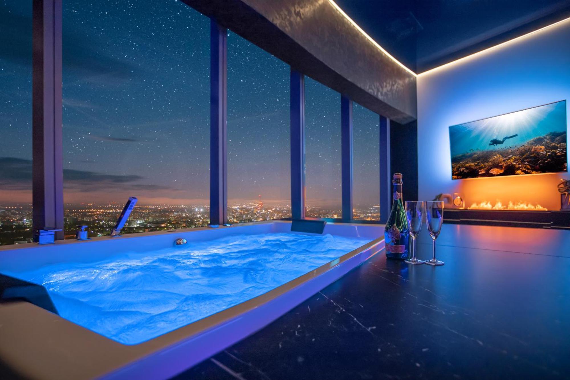 Apartamenty Sky Tower Z Jakuzzi Przy Oknie Wroclaw Dış mekan fotoğraf